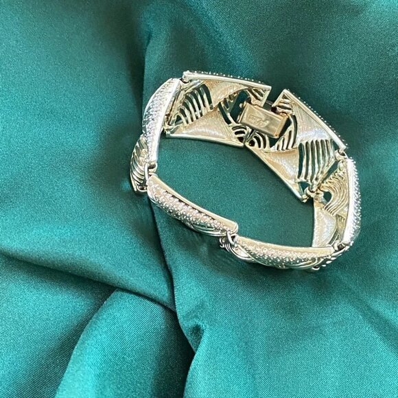 Coro Pegasus Art Deco Brushed Gold Tone Bracelet - Picture 2 of 8